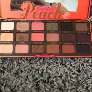 Too faced peach palette